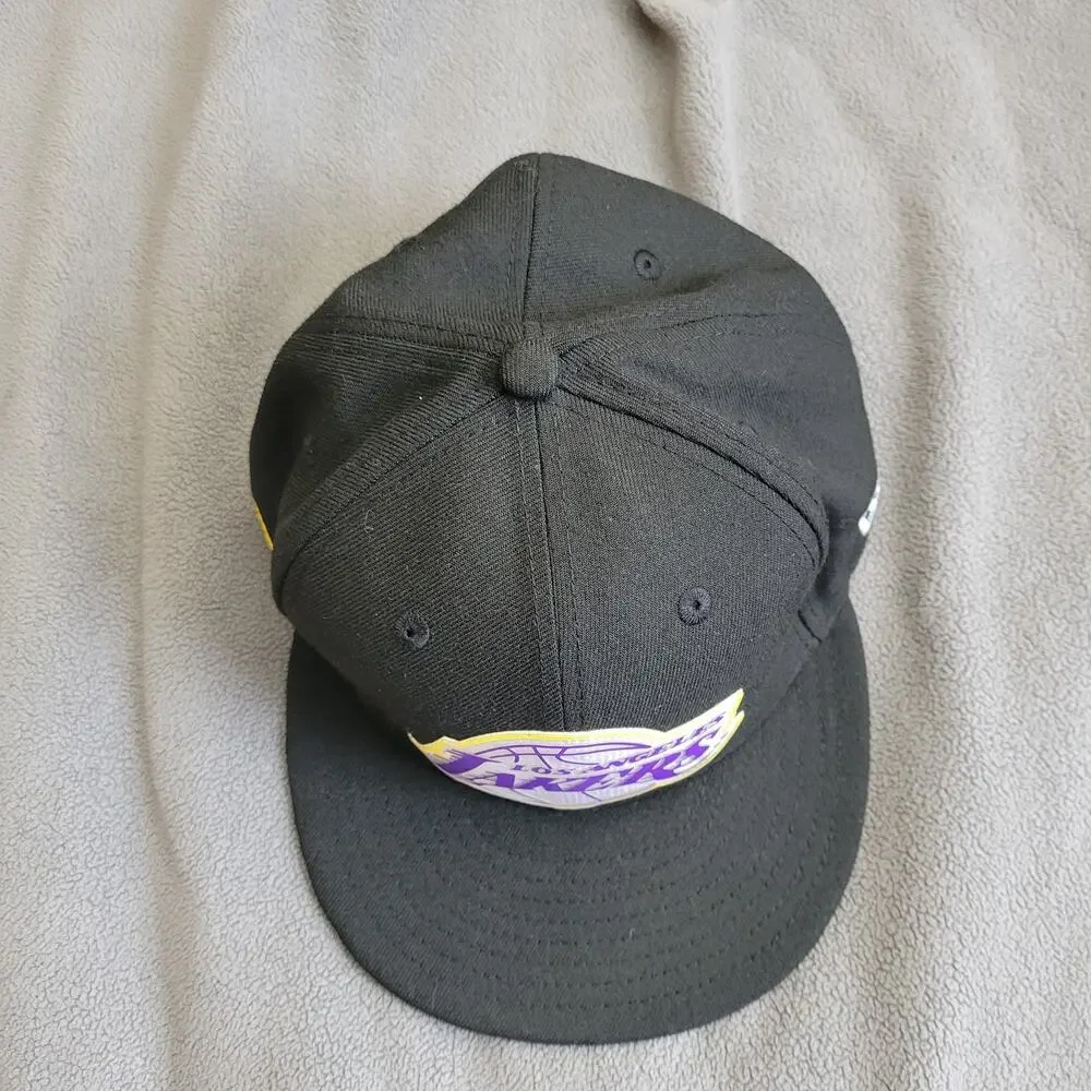 LOS ANGELES LAKERS Hat Cap Black Fitted Embossed Logo New Era Purple Yellow NBA